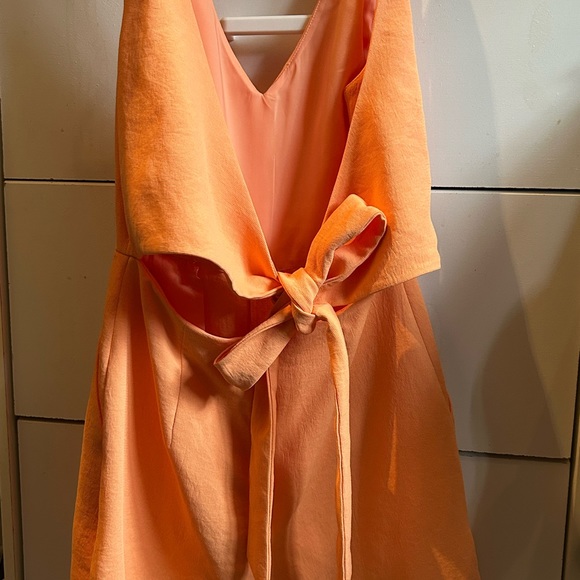 Aritzia Ecoulement romper - Picture 2 of 4